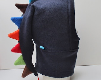 Wintermütze Kind , blaue Drachenmütze mit bunten Zähnen , aus Fleece, Wintermütze für coole Kids