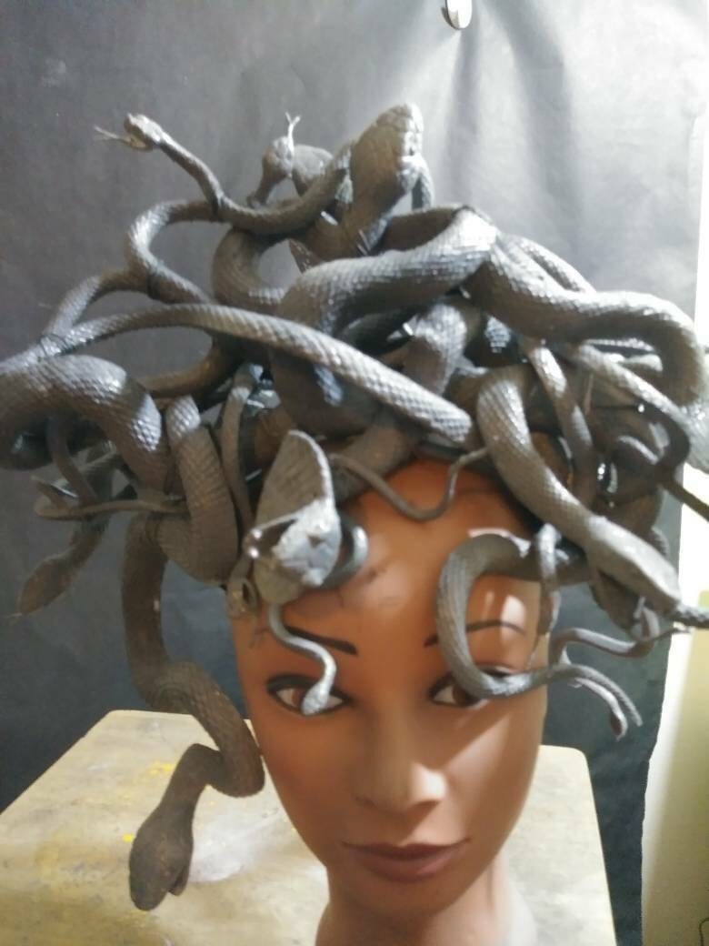 moving snakes medusa headpiece