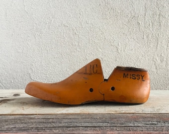 Vintage Wood Shoe Last, Cobbler's Wooden Shoe Form