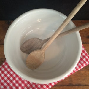 White Corning Mixing Bowl, Mid Century Baking Supplies, Vintage Kitchen, Mid Mod