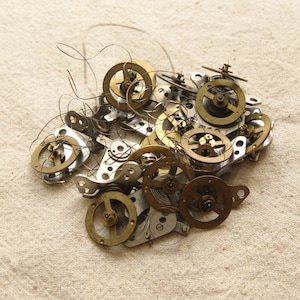 Vintage Clock Parts: Retro Brass Cogs, Steampunk Supplies