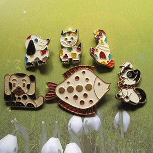 Vintage Cartoon Characters Pins, Cartoon Badges, Pins for Kids, Collectible Badges, Kitten Pin, Hen Pin, Dog Pin, Fish Pin, Animals Pins