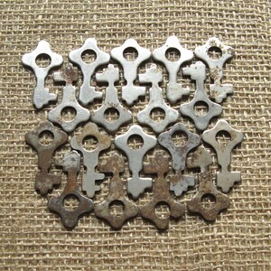 Small Old Keys, Vintage Flat Keys, Primitive Keys, Vintage Key Set, Hardware Salvage, Vintage Hardware, Authentic Keys, Vintage Tiny Keys