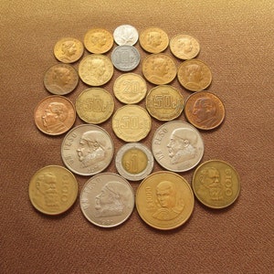 Vintage Mexican Coin Set: 1960s-90s Centavos & Pesos (23pc)
