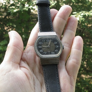 Vintage Pobeda USSR Watch: Serviced Mechanical Mens Wristwatch