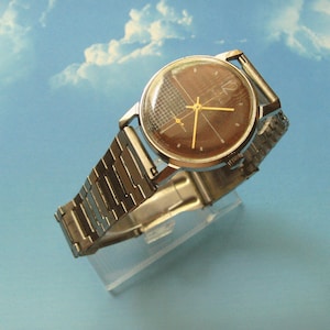 Vintage Pobeda USSR Watch: Serviced Mechanical Wristwatch
