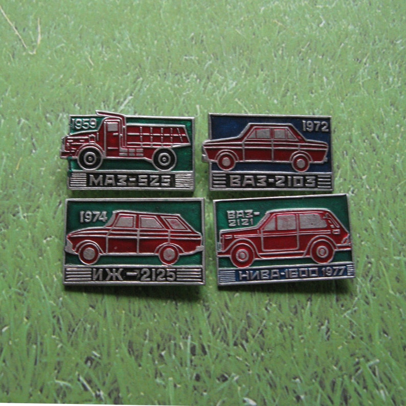 Antique Cars Industrial Badge Scrapbooking Cars Collectible Auto Car Party Vintage Cars Pins Collection Car Man Cave Art