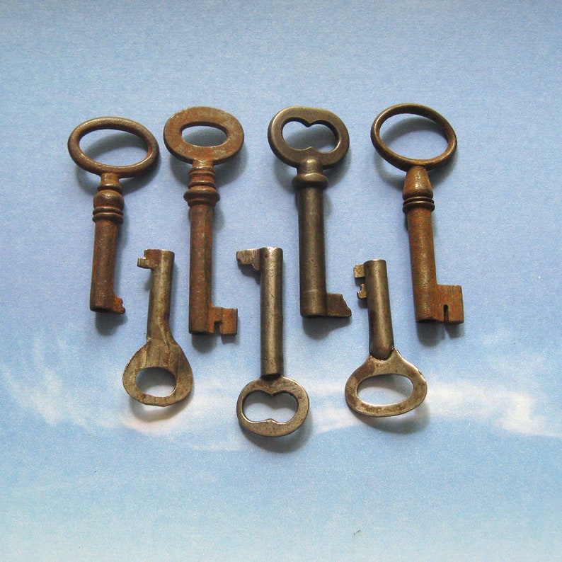 Medium Key Wedding Keys Primitive Keys Rustic Keys Antique Keys Antique Skeleton Key Set of 7 Old Skeleton Keys Keys to my Heart