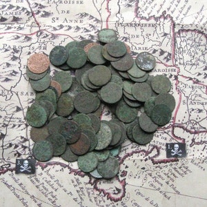 Pequeñas monedas antiguas para proyectos hechos a mano, suministros artesanales, monedas Steampunk, monedas excavadas, monedas de cobre vintage, monedas con pátina