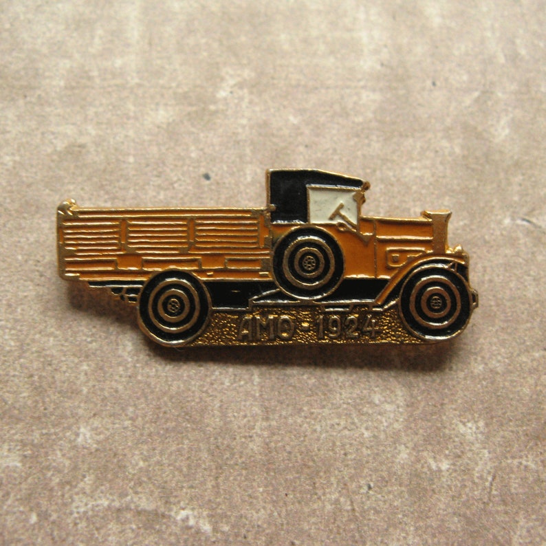 Vintage Car Art Vintage Truck Old Car Emblem Classic Car Art Classic Car Emblem Car Badge Vintage Cars Pins Automobile Art