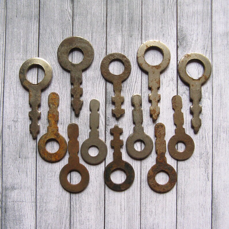 Vintage Skeleton Keys Old Fashioned Keys Small Metal Keys Etsy