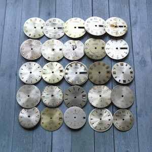 25 Vintage Watch Faces: Steampunk Clock Parts (25-31mm)