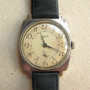 Vintage Pobeda USSR Mechanical Watch: Serviced Mens Wristwatch
