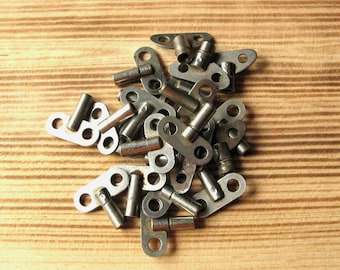 Vintage Clock Keys: Steampunk Robot Assemblage Supplies, DIY Jewelry Finding (12pcs)