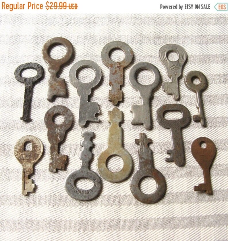 Vintage Skeleton Keys Old Fashioned Keys Large Metal Keys Etsy