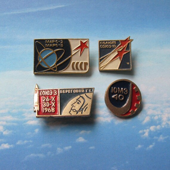 Vintage Space Pins, Cosmos Exploration, Space Bad… - image 2
