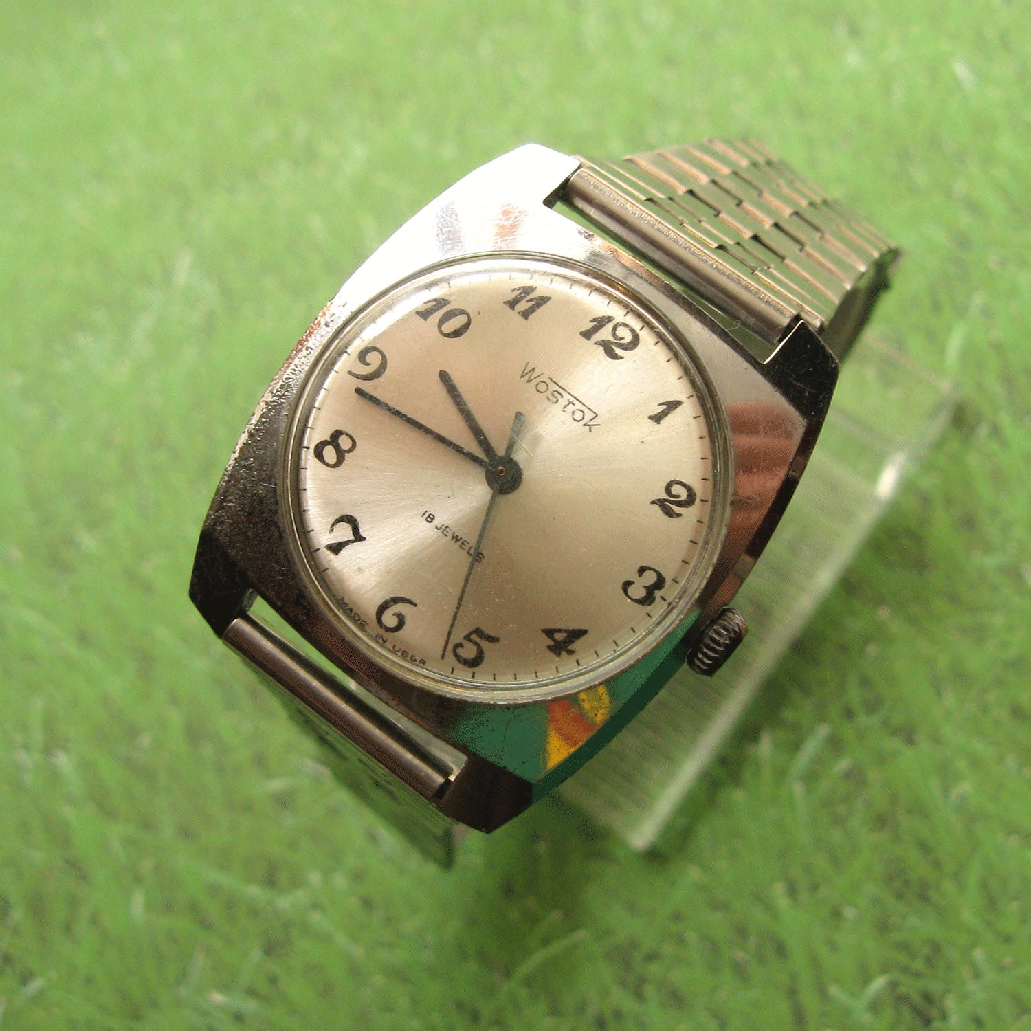 Montre Mécanique Vostok Vintage Années 80 - Remontage Manuel, 17 Rubis - Boîtier Acier Argenté