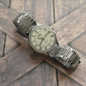 Vintage Slava Mechanical Watch: Serviced Men's Wristwatch