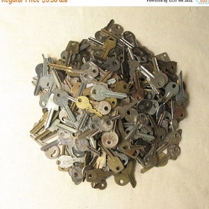 10 pcs Vintage Keys, Flat Keys, Old Keys, Steampunk Keys, Strange Keys, Keys Collections, Salvaged Keys, Instant Collection image 1