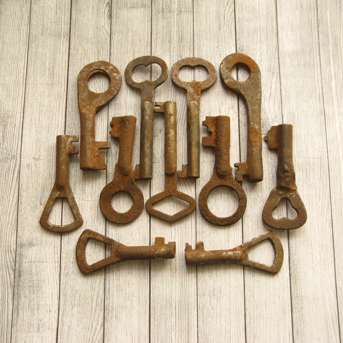 Vintage Skeleton Keys Old Fashioned Keys Large Metal Keys Etsy