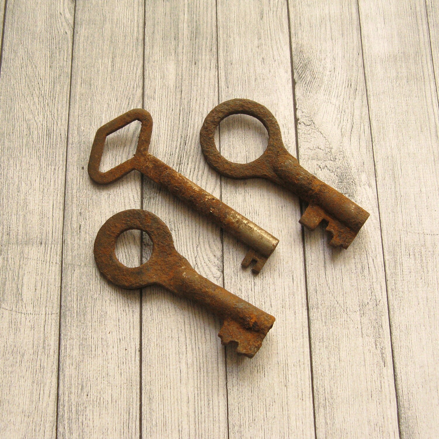 Vintage Skeleton Keys Old Fashioned Keys Large Metal Keys Etsy