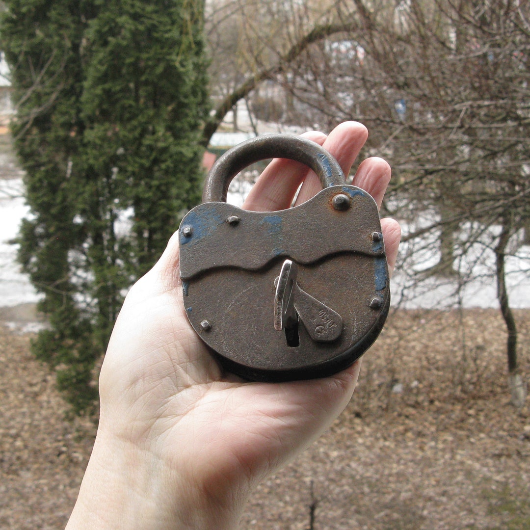 Antique Padlock With Key: Rustic Metal Love Lock, Barn Decor - Etsy