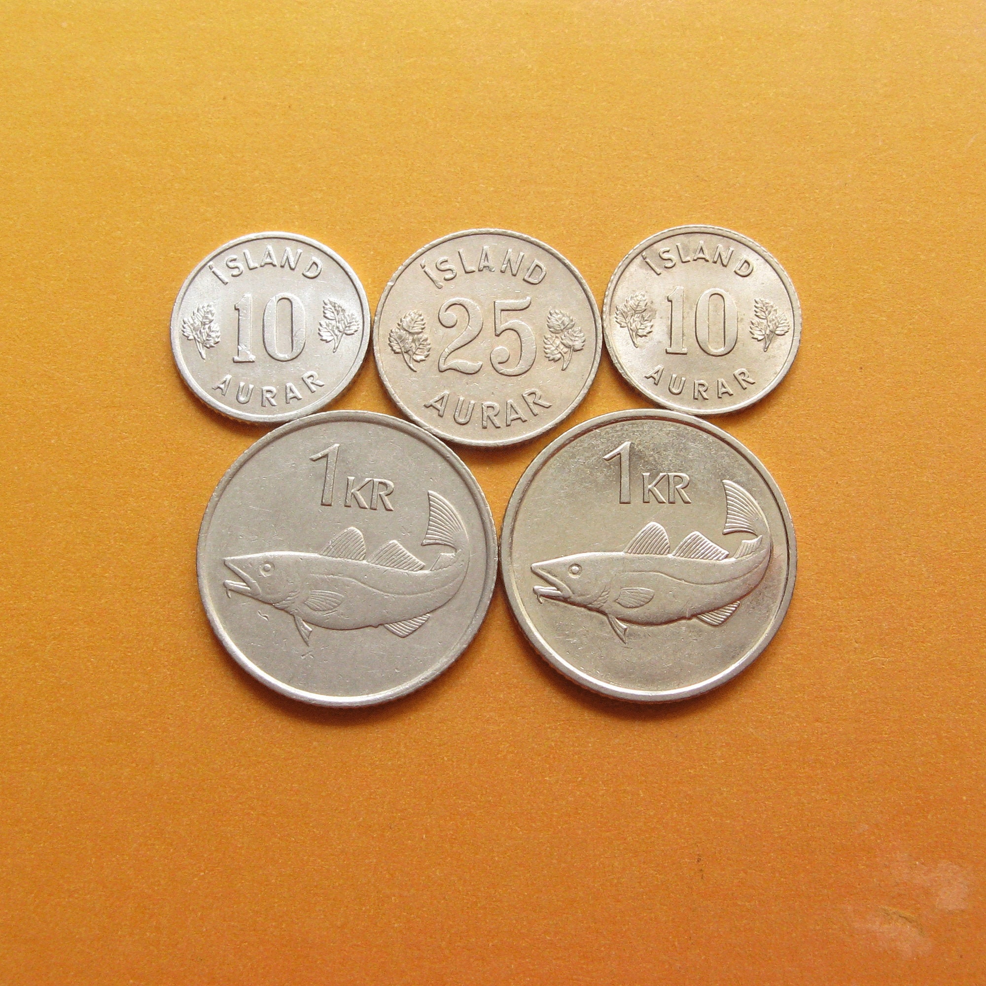 ヴィンテージアイスランドコインセット：クローナ＆アウラル、ヨーロッパのコレクターズアイテム - Etsy 日本
