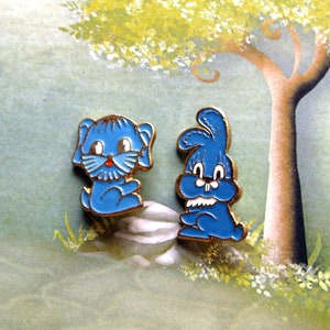 Vintage Cartoon Characters Pin, Cartoon Badge, Pins for Collectors, Pins for Kids, Collectible Badges, Blue Cat Pin, Dlue Hare