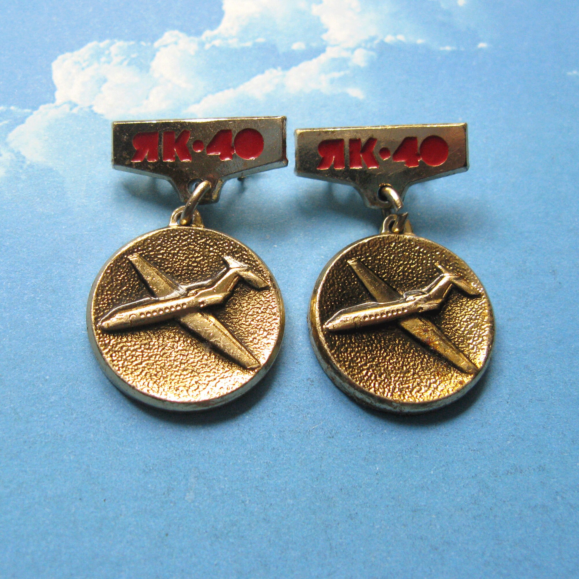Lot De 70 Pins Et Insignes Aviation - Thème Avions & Hélicoptères Soviétiques / URSS / Ukraine