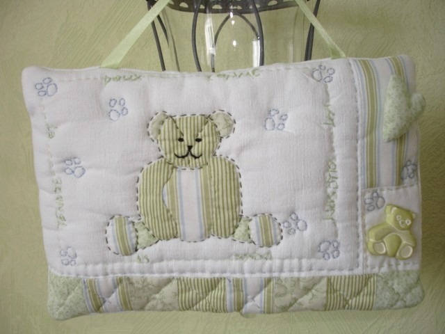 Tableau Enfantin en Boutis Motif Ourson