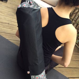Yoga mat bag, Pilates mat bag, holder for exercise roll, fitness mat holder, waxec cotton, Liberty fabric image 2