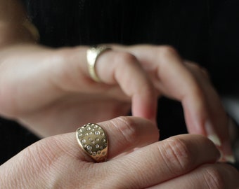 Gold Signet Ring, Anniversary Ring, Unisex Ring, Diamond Pinky Ring, Unique Ring 14k Solid Gold, Unique Pinky Gold Ring, Pinky Sparkly Ring