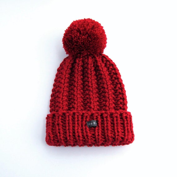 womens burgundy bobble hat