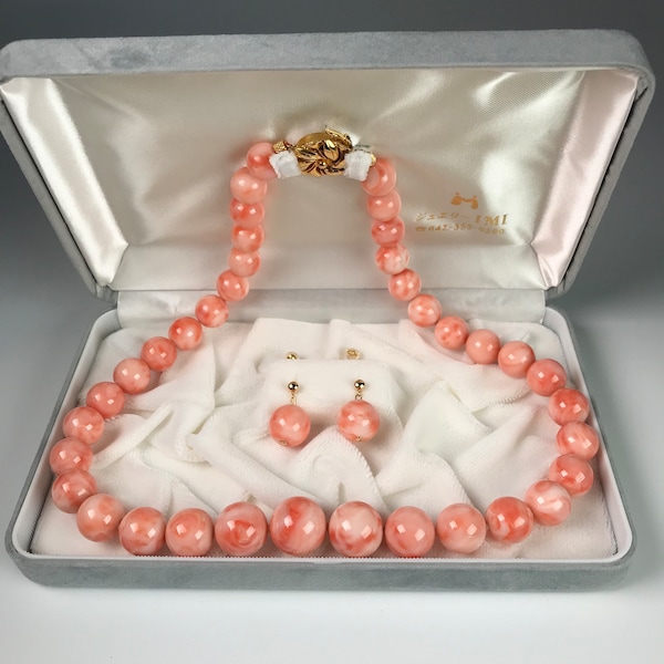 11-16mm Exceptionally large Japanese deep sea pink marble coral vintage necklace
