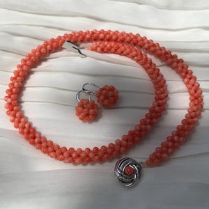 44 cm lange vintage ketting met natuurlijke roze koraalkralen. afbeelding 7
