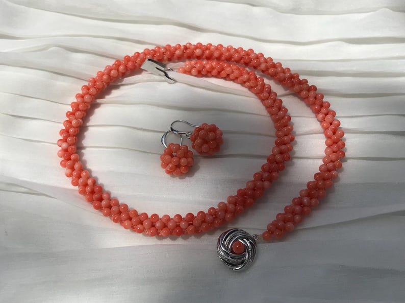 44 cm lange vintage ketting met natuurlijke roze koraalkralen. afbeelding 7