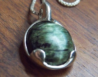 Pendentif oeil de chat en argent sterling et tourmaline, bijou en pierres naturelles