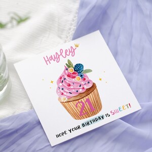Carte d'anniversaire personnalisée en forme de petit gâteau | Carte de joyeux anniversaire | Cadeau pour elle | Ami | Sœur | Fille | 1er | 16 | 21 | 30 | 40e