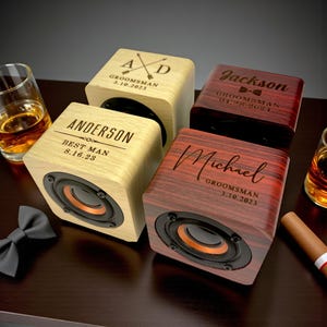 Enceinte Bluetooth personnalisée - Mini enceinte en bois pour cadeaux de garçons d'honneur - Cadeau audio portable et rechargeable - Designs personnalisés disponibles