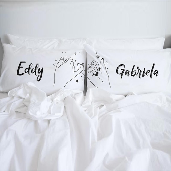 Couple pillow cases Pinky Promise Love Story Pillow Gift Set Thinking