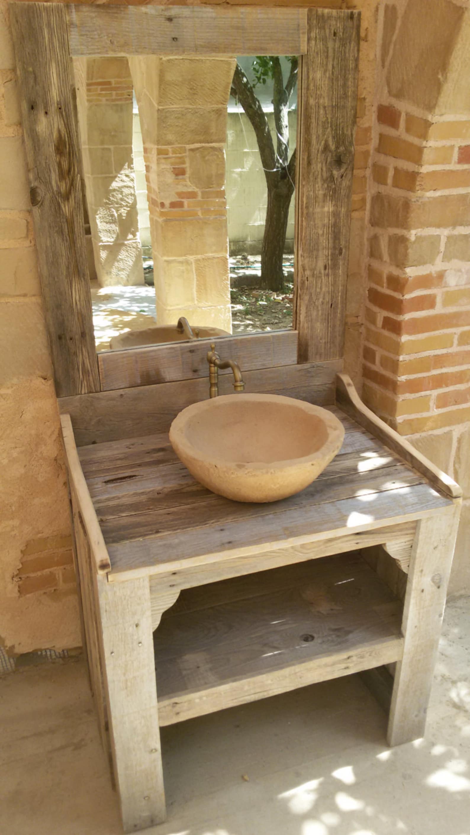 MUEBLE de BAÑO hecho con madera de palet reciclada con lavabo | Etsy