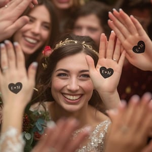 Herz Initialen Hochzeits-Tattoo-Set - personalisierte Gastgeschenke für Gäste, kundenspezifisches Hochzeits-Tattoo-Set, Braut und Bräutigam personalisiertes Hochzeits-Tattoo