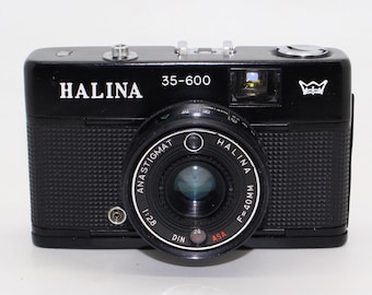 Halina 35-600 35mm Film Compact Camera with flash: Very good condition and tested - c.1970's - Olympus Trip Clone