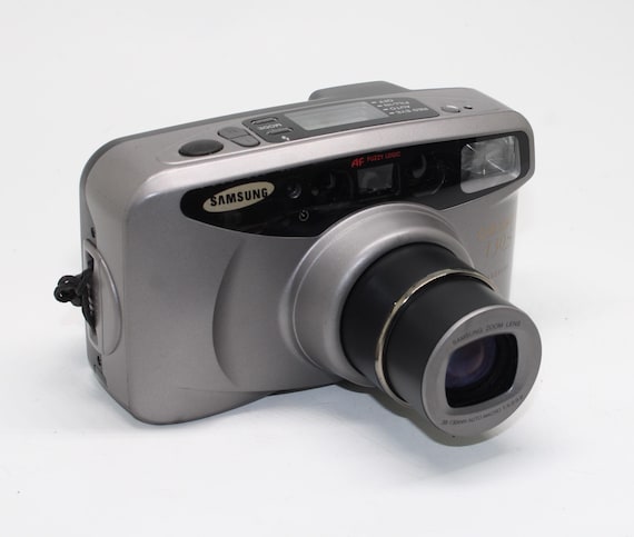 1998 Samsung Slim Zoom 130 S 35mm Film Camera with case, remote and manual - Tested