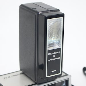 Vintage Plusblitz Universal Flash Unit: Magicube, Hot Shoe & PC Cable