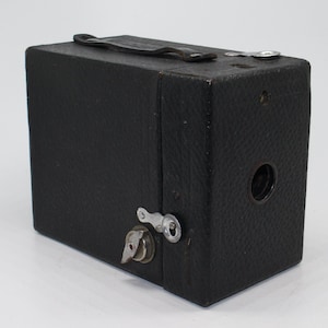 Kodak No. 2 Hawk-Eye Model C: Vintage 120 Film Box Camera