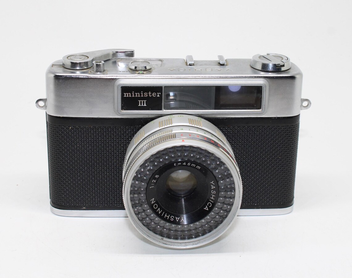Yashica Minister III Rangefinder 35mm Film Camera with case – Very good condition and tested, photo 2 of 5