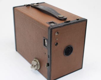 1931 Kodak Brown No. 2 Brownie Box Camera 120 Film Model F - Made in England