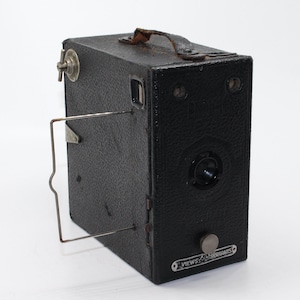 Ensign E29 portretboxcamera: vintage Houghton Butcher-camera uit 1932