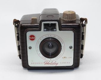 Vintage Kodak Brownie Holiday Camera: 1950s Bakelite Edition with Box & Manual